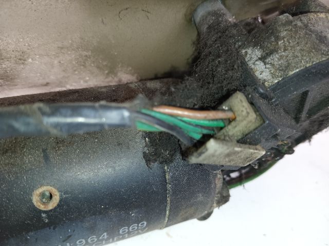 bontott VW CADDY Első Ablaktörlő Szerkezet Motorral