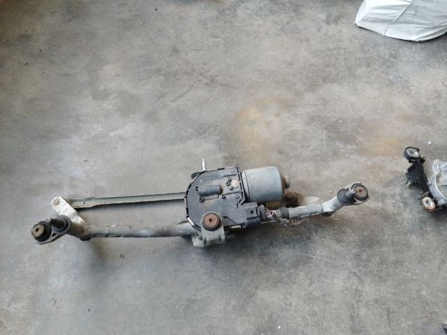 bontott VW CADDY Első Ablaktörlő Szerkezet Motorral