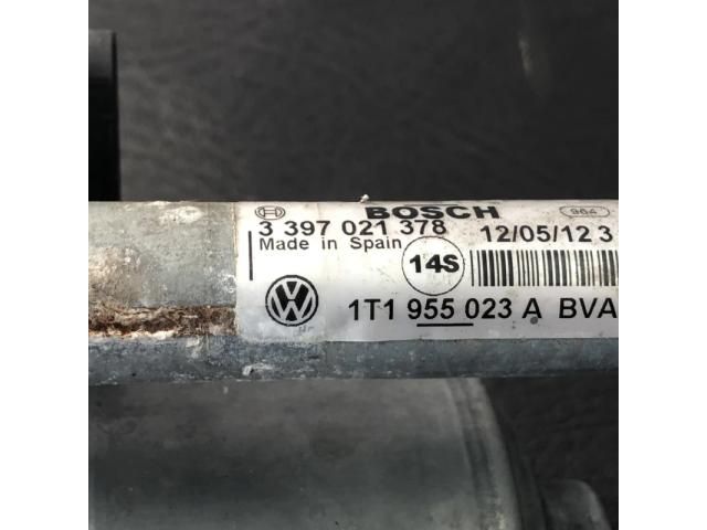 bontott VW CADDY Első Ablaktörlő Szerkezet Motorral