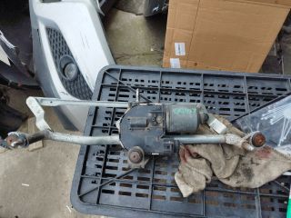 bontott VW CADDY Első Ablaktörlő Szerkezet Motorral