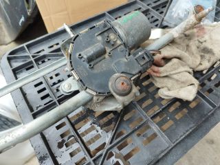 bontott VW CADDY Első Ablaktörlő Szerkezet Motorral