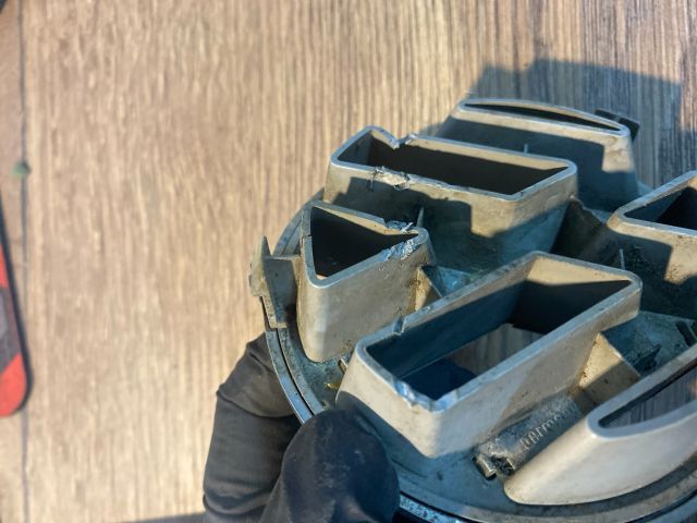 bontott VW CADDY Első Embléma