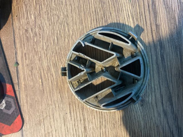 bontott VW CADDY Első Embléma