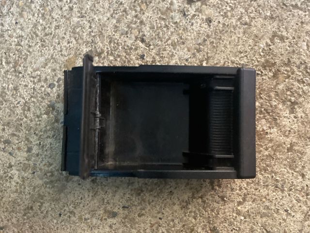 bontott VW CADDY Első Hamutartó