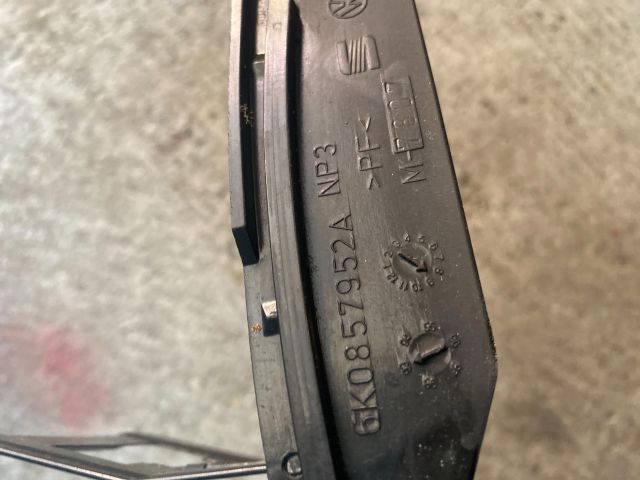 bontott VW CADDY Első Hamutartó