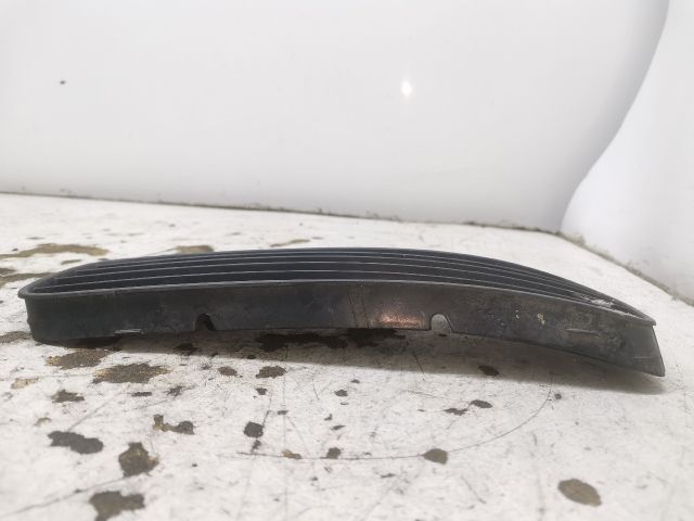 bontott VW CADDY Első Lökhárító Bal Díszrács