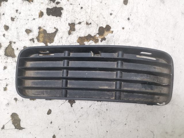 bontott VW CADDY Első Lökhárító Bal Díszrács