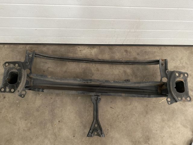 bontott VW CADDY Első Lökhárító Merevítő (Fém)