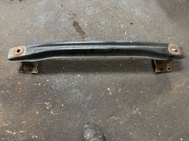 bontott VW CADDY Első Lökhárító Merevítő (Fém)