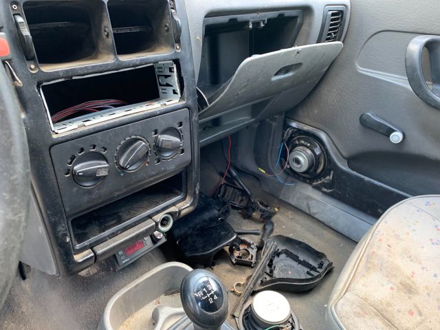 bontott VW CADDY Első Lökhárító (Részeivel)