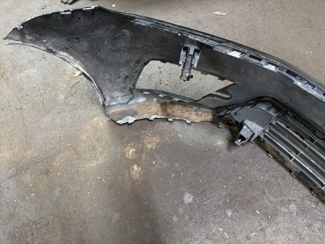 bontott VW CADDY Első Lökhárító (Részeivel)