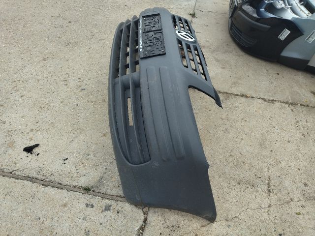 bontott VW CADDY Első Lökhárító (Részeivel)