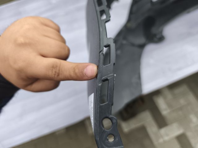 bontott VW CADDY Első Lökhárító (Üresen)