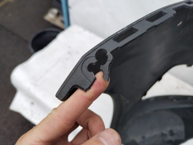 bontott VW CADDY Első Lökhárító (Üresen)