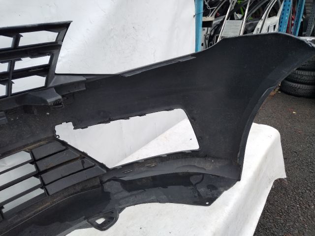 bontott VW CADDY Első Lökhárító (Üresen)