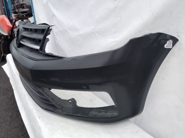 bontott VW CADDY Első Lökhárító (Üresen)