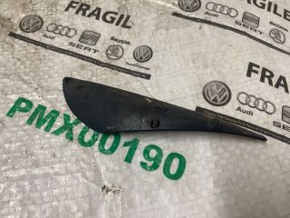 bontott VW CADDY Első Szélvédő Jobb Díszléc