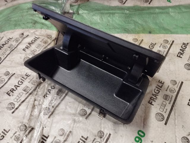 bontott VW CADDY Első Tároló Rekesz