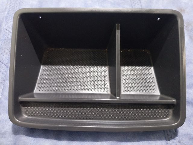 bontott VW CADDY Első Tároló Rekesz