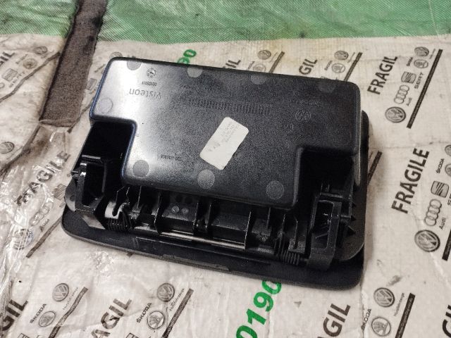 bontott VW CADDY Első Tároló Rekesz