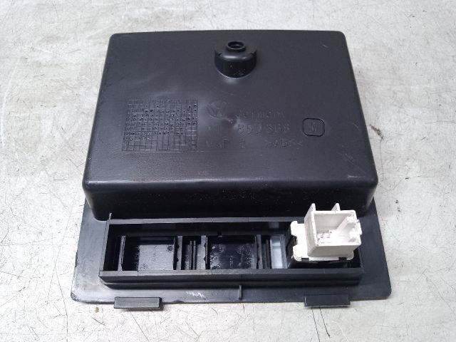 bontott VW CADDY Első Tároló Rekesz