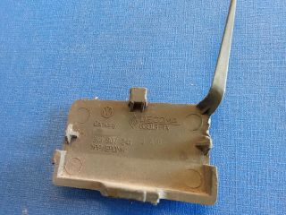 bontott VW CADDY Első Vonószem Burkolat