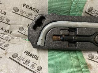 bontott VW CADDY Emelő