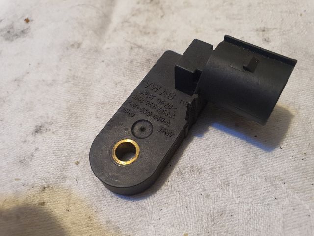 bontott VW CADDY Fék Pedál Kapcsoló