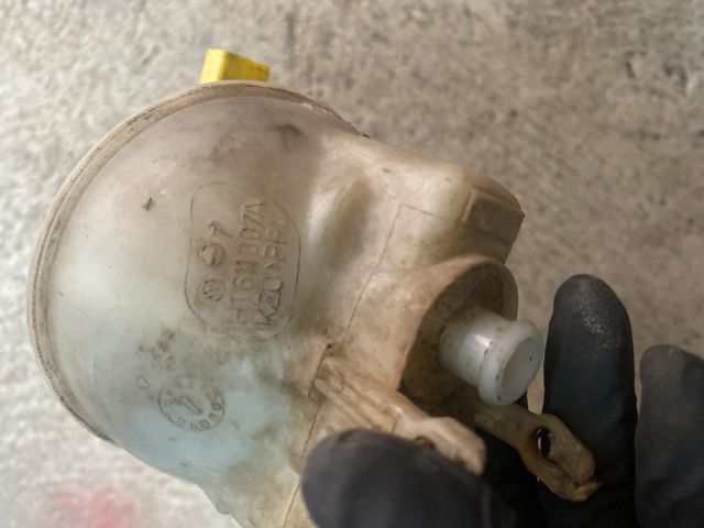 bontott VW CADDY Fékfolyadék Tartály