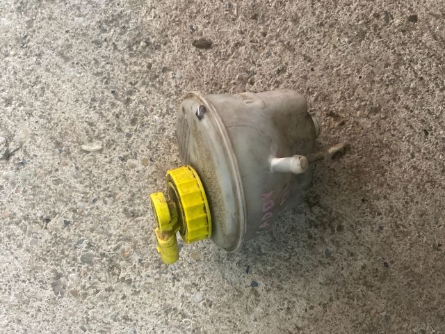 bontott VW CADDY Fékfolyadék Tartály