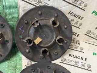 bontott VW CADDY Felniközép Szett