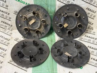 bontott VW CADDY Felniközép Szett