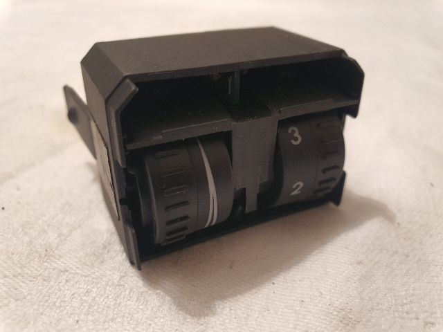 bontott VW CADDY Fényszórómagasság Állító Kapcsoló