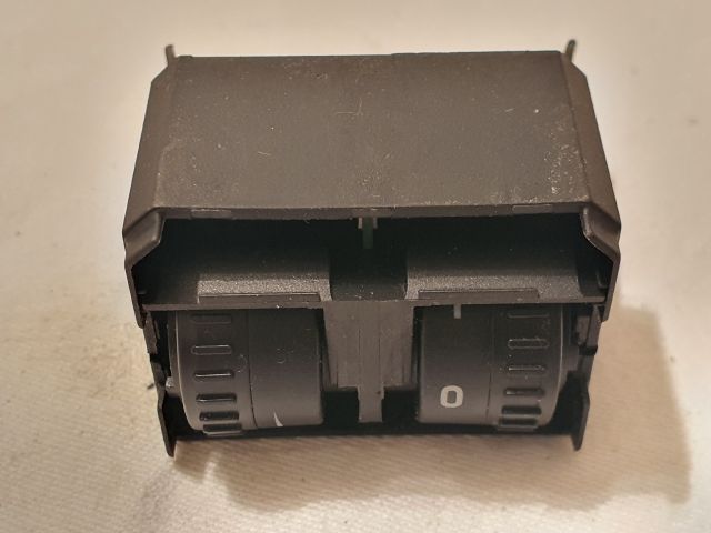 bontott VW CADDY Fényszórómagasság Állító Kapcsoló