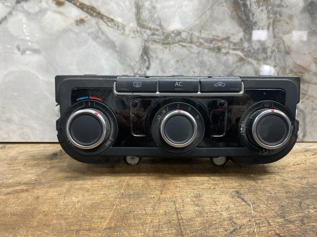 bontott VW CADDY Fűtéskapcsoló (digit klímás)