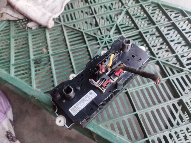 bontott VW CADDY Fűtéskapcsoló (manuális klímás)