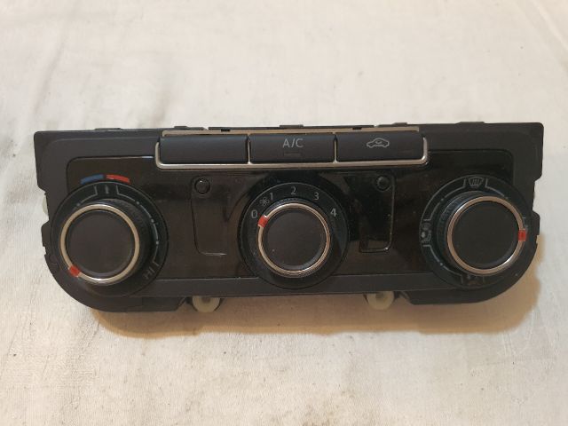 bontott VW CADDY Fűtéskapcsoló (manuális klímás)