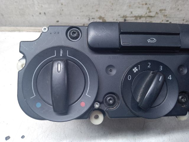 bontott VW CADDY Fűtéskapcsoló (manuális klímás)