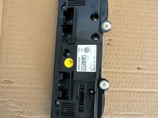 bontott VW CADDY Fűtéskapcsoló (manuális klímás)