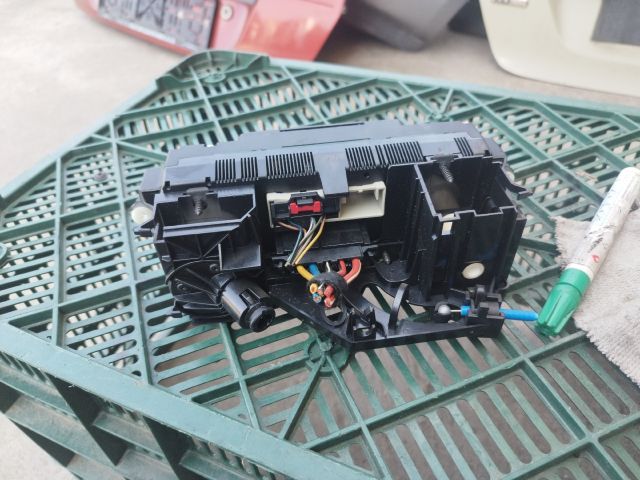 bontott VW CADDY Fűtéskapcsoló (Nem klímás)