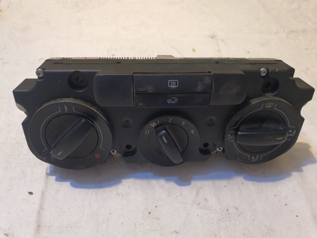 bontott VW CADDY Fűtéskapcsoló (Nem klímás)