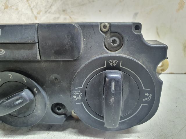 bontott VW CADDY Fűtéskapcsoló (Nem klímás)