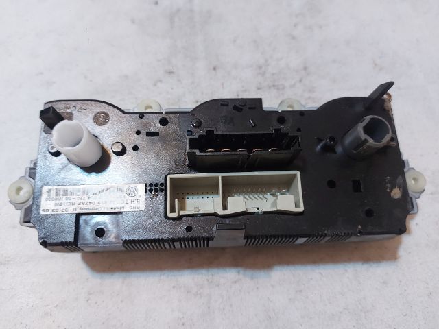 bontott VW CADDY Fűtéskapcsoló (Nem klímás)