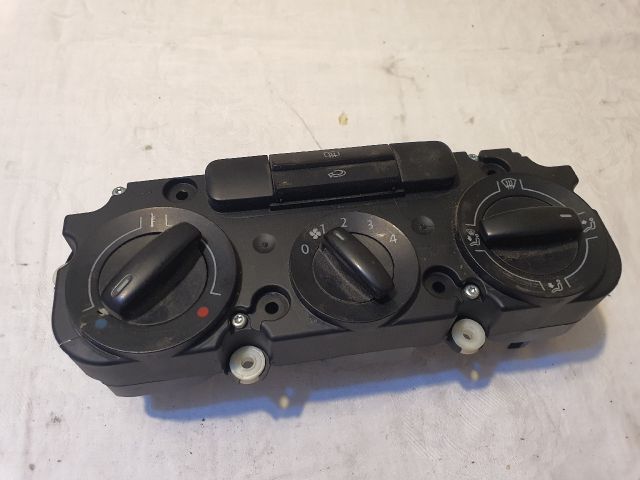 bontott VW CADDY Fűtéskapcsoló (Nem klímás)