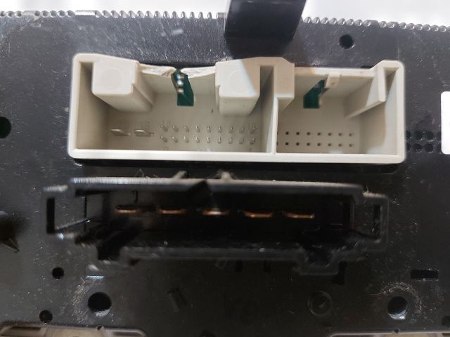 bontott VW CADDY Fűtéskapcsoló (Nem klímás)