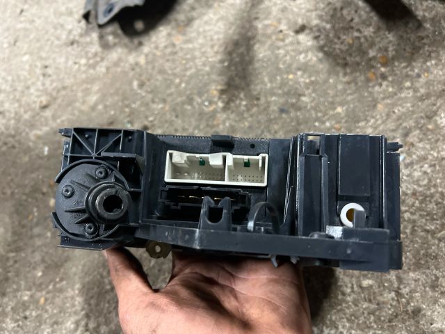 bontott VW CADDY Fűtéskapcsoló (Nem klímás)