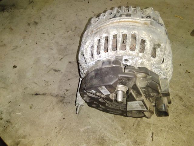 bontott VW CADDY Generátor