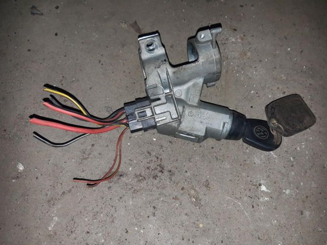 bontott VW CADDY Gyújtáskapcsoló