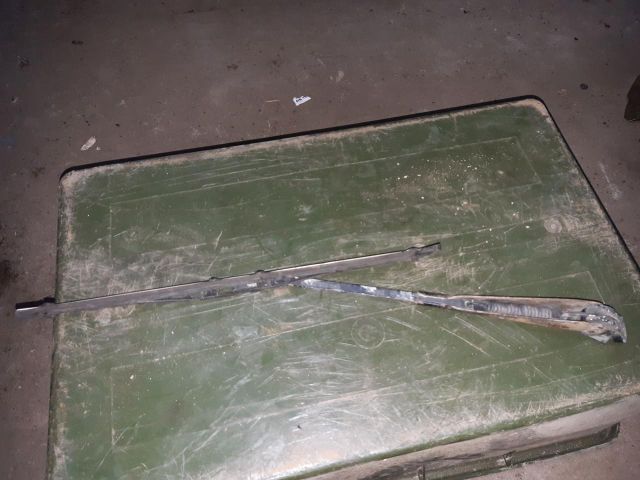 bontott VW CADDY Hátsó Ablaktörlő Kar