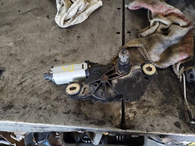 bontott VW CADDY Hátsó Ablaktörlő Motor